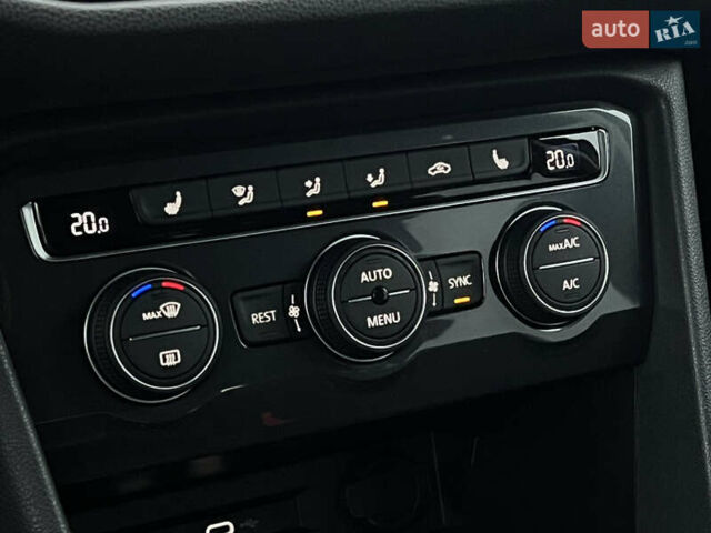 Сірий Фольксваген Tiguan Allspace, об'ємом двигуна 2 л та пробігом 204 тис. км за 29070 $, фото 59 на Automoto.ua