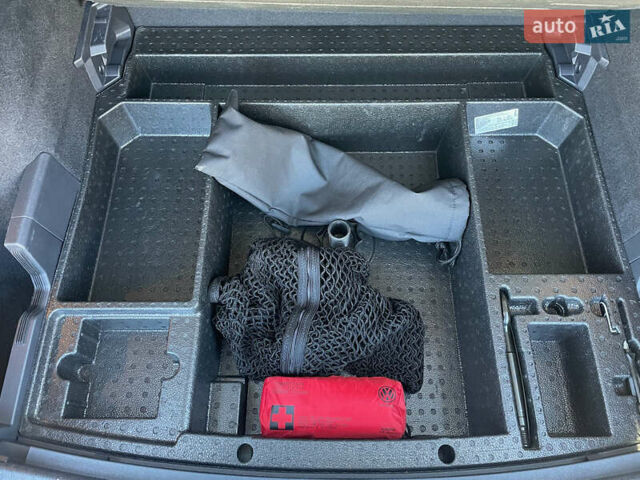 Фольксваген Tiguan Allspace 2021 в Луцке на Automoto.ua Серый Фольксваген Tiguan Allspace, объемом двигателя 2 л и пробегом 192 тыс. км за 29492 $, фото 37 на Automoto.ua