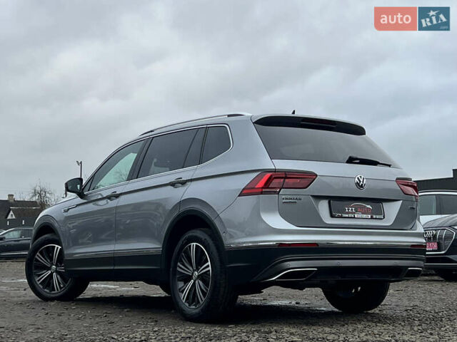 Сірий Фольксваген Tiguan Allspace, об'ємом двигуна 2 л та пробігом 204 тис. км за 29070 $, фото 5 на Automoto.ua
