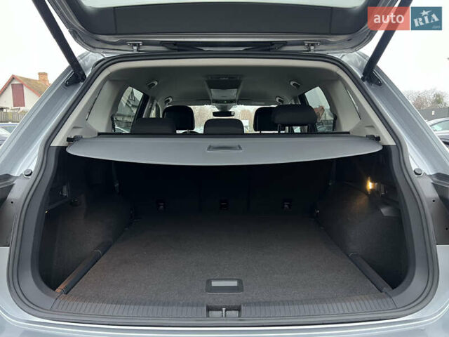 Сірий Фольксваген Tiguan Allspace, об'ємом двигуна 2 л та пробігом 204 тис. км за 29070 $, фото 38 на Automoto.ua