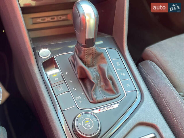 Фольксваген Tiguan Allspace 2021 в Луцке на Automoto.ua Серый Фольксваген Tiguan Allspace, объемом двигателя 2 л и пробегом 192 тыс. км за 29492 $, фото 58 на Automoto.ua