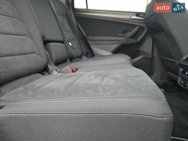 Фольксваген Tiguan Allspace 2021 в Луцке на Automoto.ua Серый Фольксваген Tiguan Allspace, объемом двигателя 0 л и пробегом 190 тыс. км за 33000 $, фото 69 на Automoto.ua