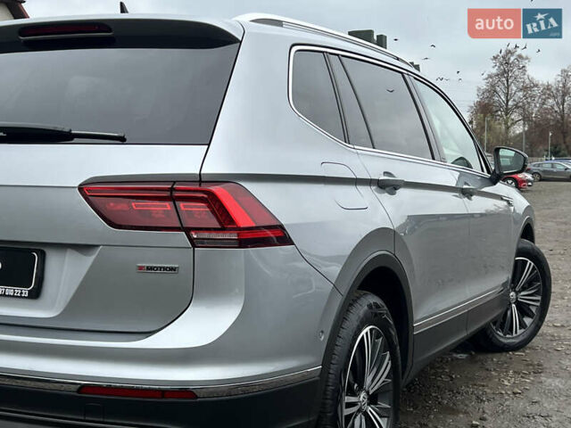 Сірий Фольксваген Tiguan Allspace, об'ємом двигуна 2 л та пробігом 204 тис. км за 29070 $, фото 12 на Automoto.ua