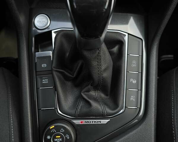 Фольксваген Tiguan Allspace 2021 в Луцке на Automoto.ua Серый Фольксваген Tiguan Allspace, объемом двигателя 0 л и пробегом 190 тыс. км за 33000 $, фото 87 на Automoto.ua