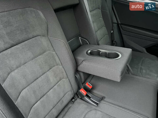 Сірий Фольксваген Tiguan Allspace, об'ємом двигуна 2 л та пробігом 204 тис. км за 29070 $, фото 44 на Automoto.ua