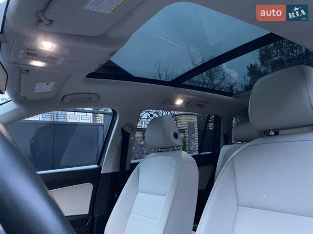 Серый Фольксваген Tiguan Allspace, объемом двигателя 2 л и пробегом 33 тыс. км за 23200 $, фото 18 на Automoto.ua