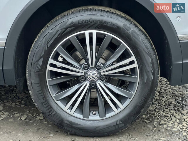 Сірий Фольксваген Tiguan Allspace, об'ємом двигуна 2 л та пробігом 204 тис. км за 29070 $, фото 22 на Automoto.ua