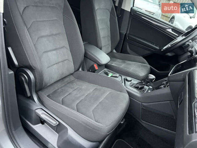 Сірий Фольксваген Tiguan Allspace, об'ємом двигуна 2 л та пробігом 204 тис. км за 29070 $, фото 49 на Automoto.ua