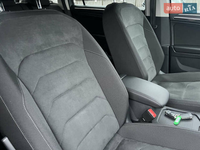 Сірий Фольксваген Tiguan Allspace, об'ємом двигуна 2 л та пробігом 204 тис. км за 29070 $, фото 50 на Automoto.ua