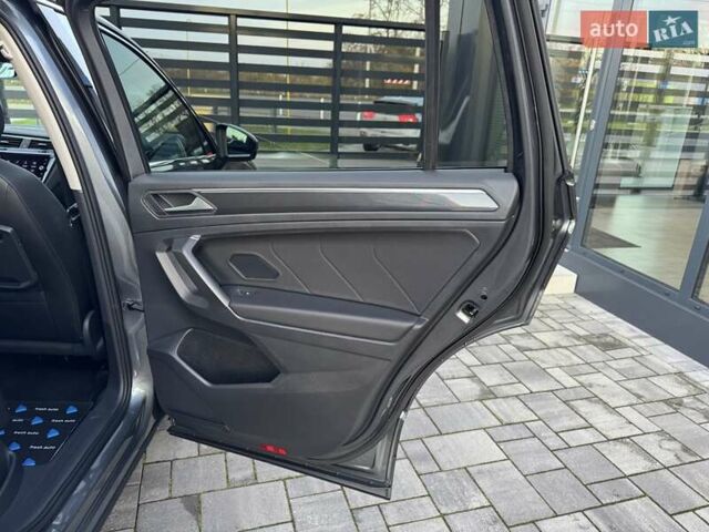 Серый Фольксваген Tiguan Allspace, объемом двигателя 2 л и пробегом 174 тыс. км за 33700 $, фото 32 на Automoto.ua