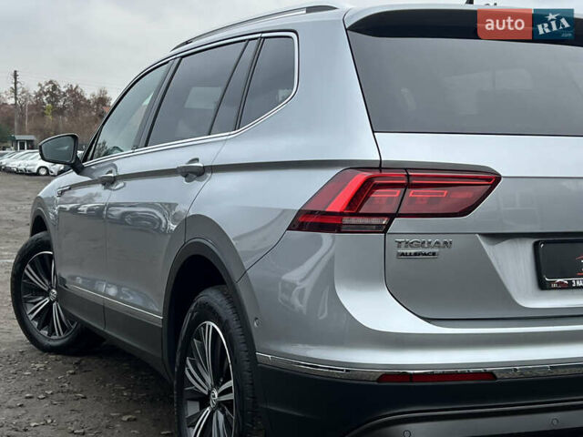 Сірий Фольксваген Tiguan Allspace, об'ємом двигуна 2 л та пробігом 204 тис. км за 29070 $, фото 11 на Automoto.ua