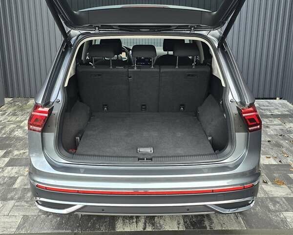 Фольксваген Tiguan Allspace 2021 в Луцке на Automoto.ua Серый Фольксваген Tiguan Allspace, объемом двигателя 0 л и пробегом 190 тыс. км за 33000 $, фото 64 на Automoto.ua