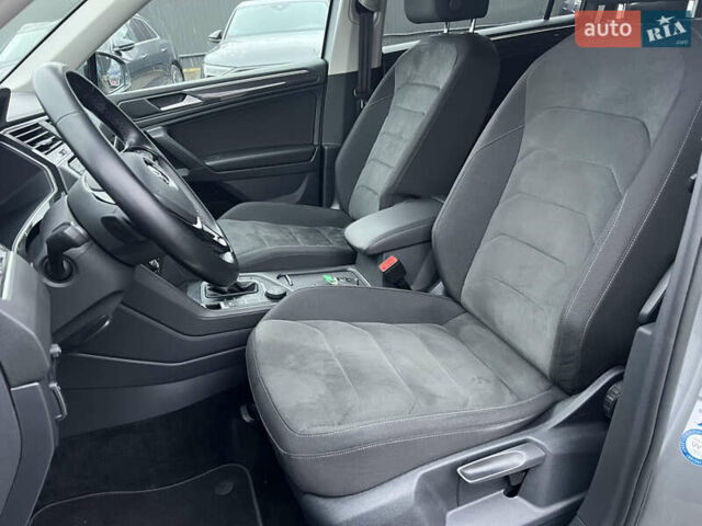 Сірий Фольксваген Tiguan Allspace, об'ємом двигуна 2 л та пробігом 204 тис. км за 29070 $, фото 30 на Automoto.ua