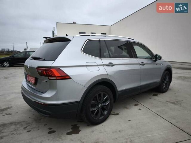 Сірий Фольксваген Tiguan Allspace, об'ємом двигуна 2 л та пробігом 156 тис. км за 22450 $, фото 7 на Automoto.ua