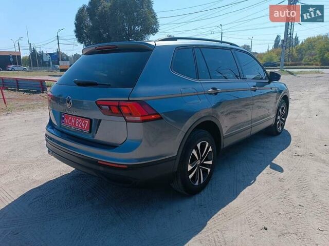 Серый Фольксваген Tiguan Allspace, объемом двигателя 2 л и пробегом 93 тыс. км за 23999 $, фото 4 на Automoto.ua