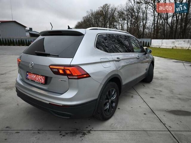 Сірий Фольксваген Tiguan Allspace, об'ємом двигуна 2 л та пробігом 156 тис. км за 22450 $, фото 13 на Automoto.ua