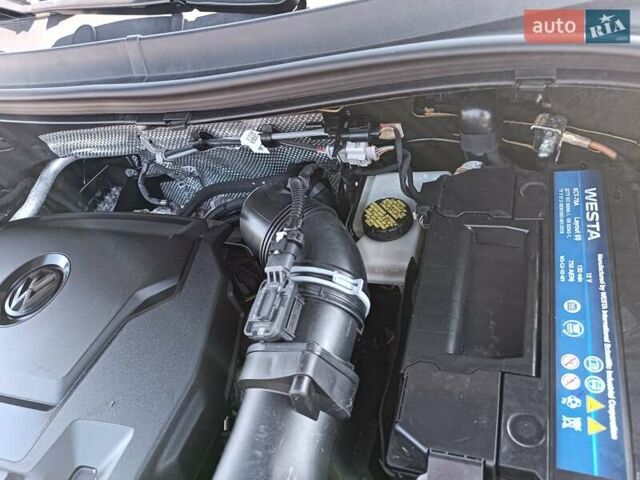 Серый Фольксваген Tiguan Allspace, объемом двигателя 2 л и пробегом 93 тыс. км за 23999 $, фото 11 на Automoto.ua