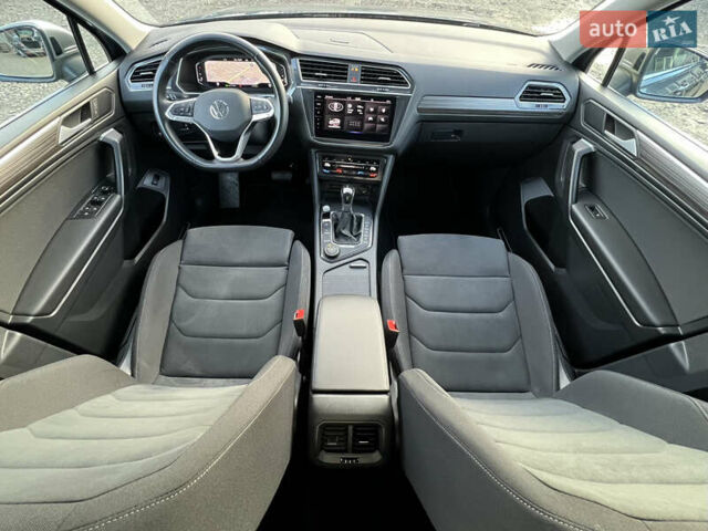 Серый Фольксваген Tiguan Allspace, объемом двигателя 2 л и пробегом 172 тыс. км за 34814 $, фото 55 на Automoto.ua