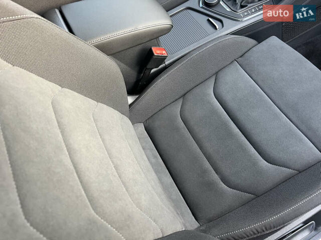 Серый Фольксваген Tiguan Allspace, объемом двигателя 2 л и пробегом 172 тыс. км за 34814 $, фото 52 на Automoto.ua