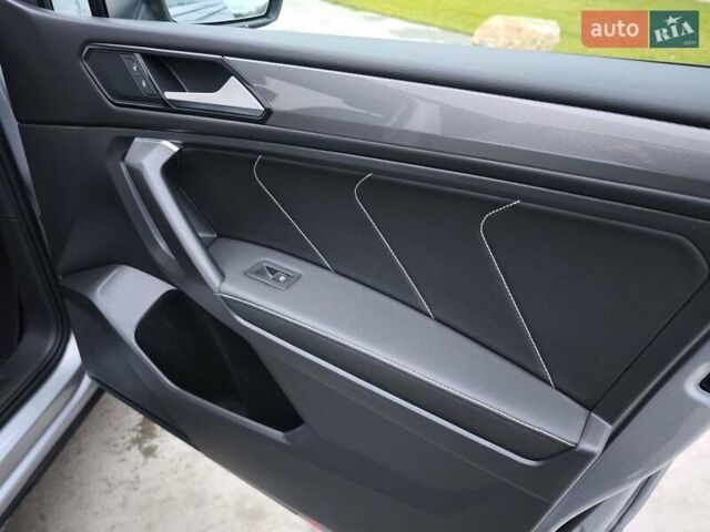 Сірий Фольксваген Tiguan Allspace, об'ємом двигуна 2 л та пробігом 156 тис. км за 22450 $, фото 35 на Automoto.ua