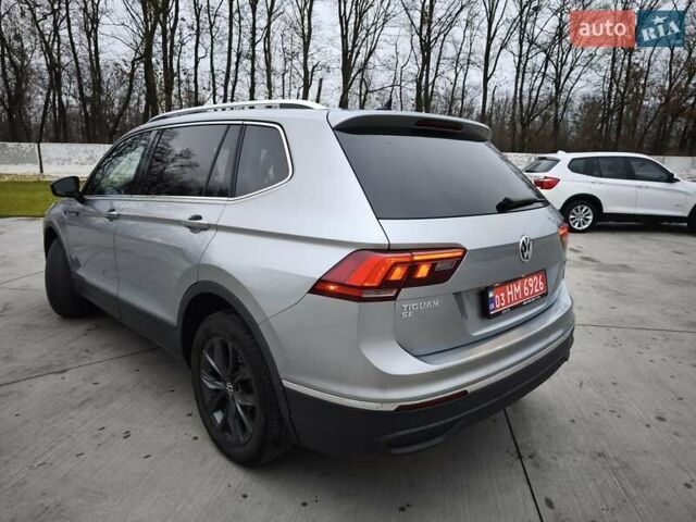 Сірий Фольксваген Tiguan Allspace, об'ємом двигуна 2 л та пробігом 156 тис. км за 22450 $, фото 10 на Automoto.ua