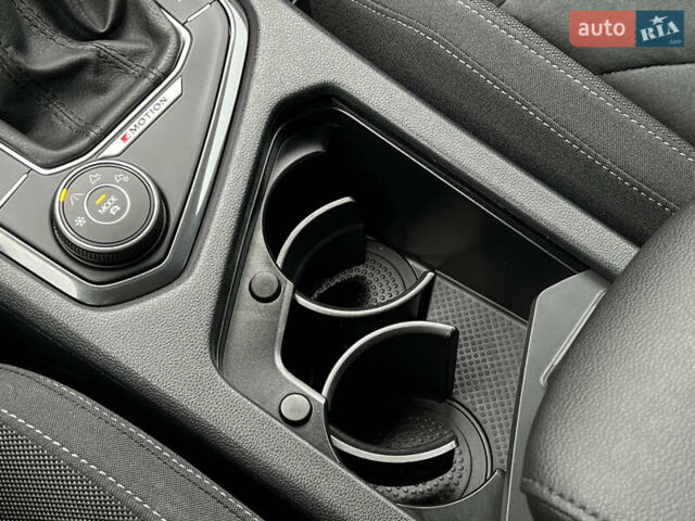 Фольксваген Tiguan Allspace 2022 в Луцке на Automoto.ua Серый Фольксваген Tiguan Allspace, объемом двигателя 2 л и пробегом 171 тыс. км за 35809 $, фото 64 на Automoto.ua