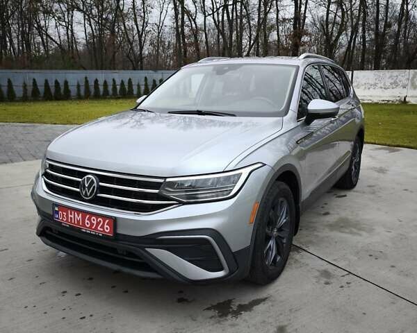 Сірий Фольксваген Tiguan Allspace, об'ємом двигуна 2 л та пробігом 156 тис. км за 22450 $, фото 2 на Automoto.ua