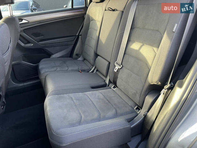 Серый Фольксваген Tiguan Allspace, объемом двигателя 2 л и пробегом 172 тыс. км за 34814 $, фото 36 на Automoto.ua