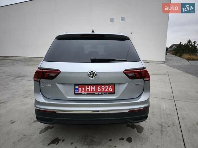 Сірий Фольксваген Tiguan Allspace, об'ємом двигуна 2 л та пробігом 156 тис. км за 22450 $, фото 6 на Automoto.ua