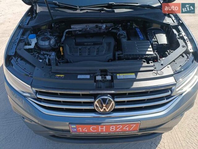 Серый Фольксваген Tiguan Allspace, объемом двигателя 2 л и пробегом 93 тыс. км за 23999 $, фото 10 на Automoto.ua