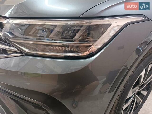 Серый Фольксваген Tiguan Allspace, объемом двигателя 2 л и пробегом 93 тыс. км за 23999 $, фото 56 на Automoto.ua