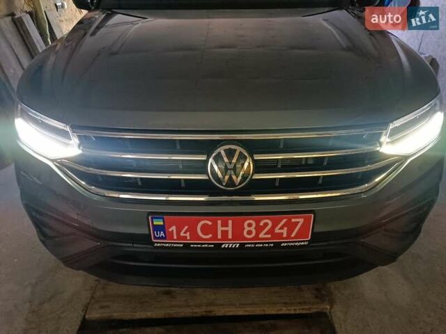 Серый Фольксваген Tiguan Allspace, объемом двигателя 2 л и пробегом 93 тыс. км за 23999 $, фото 62 на Automoto.ua