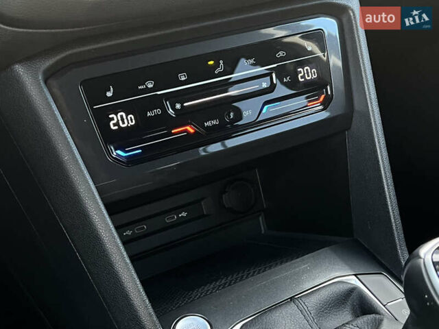 Серый Фольксваген Tiguan Allspace, объемом двигателя 2 л и пробегом 172 тыс. км за 34814 $, фото 61 на Automoto.ua