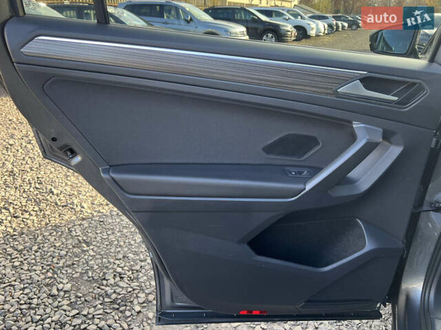Серый Фольксваген Tiguan Allspace, объемом двигателя 2 л и пробегом 172 тыс. км за 34814 $, фото 39 на Automoto.ua