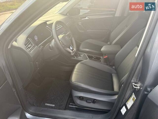 Серый Фольксваген Tiguan Allspace, объемом двигателя 1.98 л и пробегом 45 тыс. км за 25800 $, фото 17 на Automoto.ua