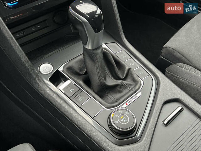 Фольксваген Tiguan Allspace 2022 в Луцке на Automoto.ua Серый Фольксваген Tiguan Allspace, объемом двигателя 2 л и пробегом 171 тыс. км за 35809 $, фото 63 на Automoto.ua