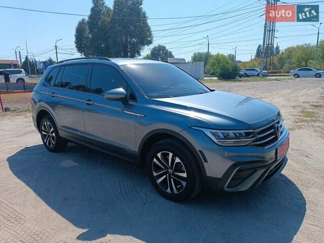 Серый Фольксваген Tiguan Allspace, объемом двигателя 2 л и пробегом 93 тыс. км за 23999 $, фото 51 на Automoto.ua