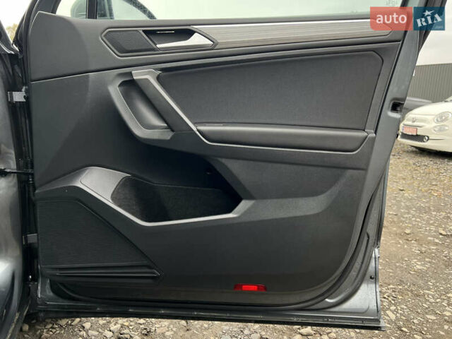 Фольксваген Tiguan Allspace 2022 в Луцке на Automoto.ua Серый Фольксваген Tiguan Allspace, объемом двигателя 2 л и пробегом 171 тыс. км за 35809 $, фото 49 на Automoto.ua