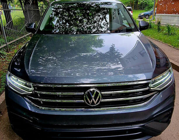 Серый Фольксваген Tiguan Allspace, объемом двигателя 2 л и пробегом 80 тыс. км за 21500 $, фото 3 на Automoto.ua