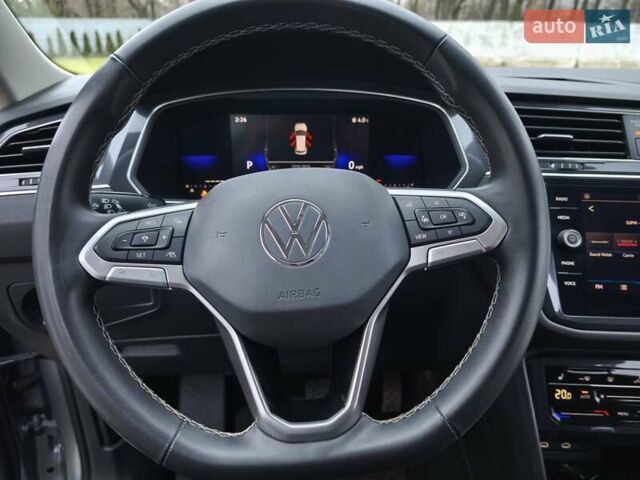 Сірий Фольксваген Tiguan Allspace, об'ємом двигуна 2 л та пробігом 156 тис. км за 22450 $, фото 27 на Automoto.ua