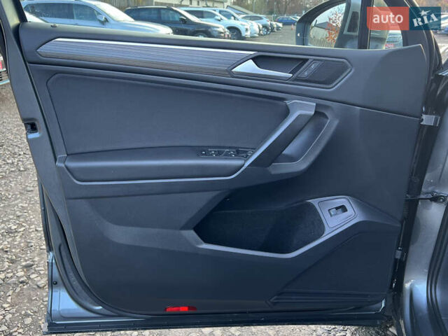Серый Фольксваген Tiguan Allspace, объемом двигателя 2 л и пробегом 172 тыс. км за 34814 $, фото 35 на Automoto.ua