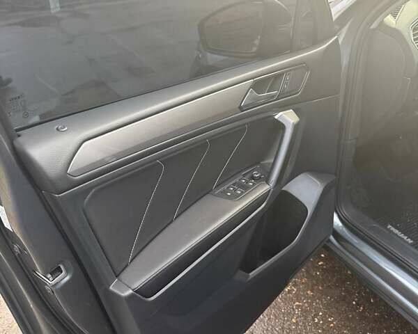Серый Фольксваген Tiguan Allspace, объемом двигателя 1.98 л и пробегом 45 тыс. км за 25800 $, фото 16 на Automoto.ua