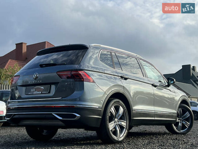 Серый Фольксваген Tiguan Allspace, объемом двигателя 2 л и пробегом 172 тыс. км за 34814 $, фото 7 на Automoto.ua