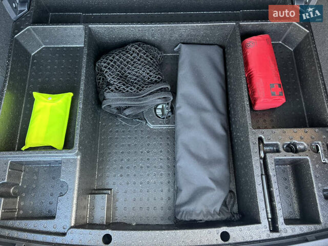 Серый Фольксваген Tiguan Allspace, объемом двигателя 2 л и пробегом 172 тыс. км за 34814 $, фото 42 на Automoto.ua