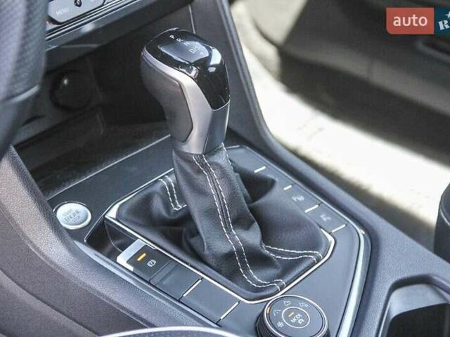 Серый Фольксваген Tiguan Allspace, объемом двигателя 2 л и пробегом 33 тыс. км за 13600 $, фото 12 на Automoto.ua