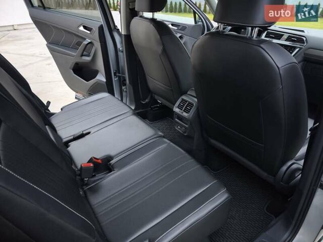 Сірий Фольксваген Tiguan Allspace, об'ємом двигуна 2 л та пробігом 156 тис. км за 22450 $, фото 24 на Automoto.ua