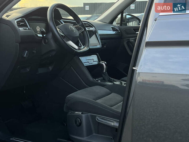 Серый Фольксваген Tiguan Allspace, объемом двигателя 2 л и пробегом 172 тыс. км за 34814 $, фото 29 на Automoto.ua