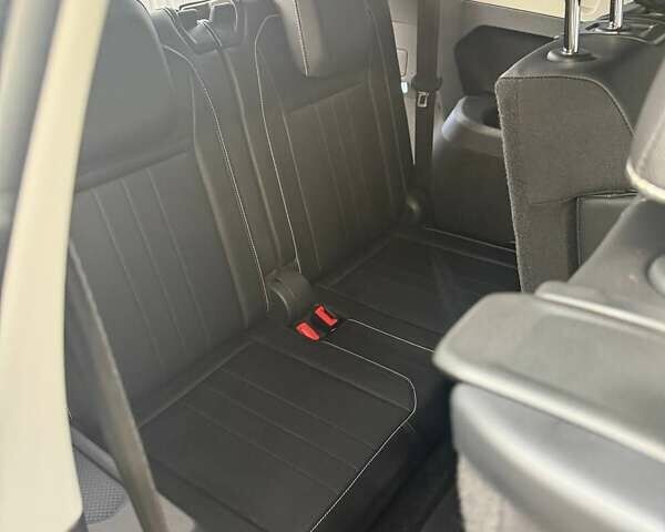 Серый Фольксваген Tiguan Allspace, объемом двигателя 1.98 л и пробегом 45 тыс. км за 25800 $, фото 20 на Automoto.ua