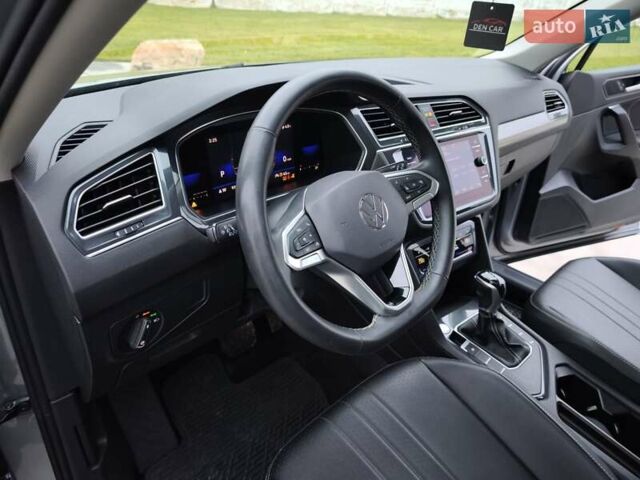 Сірий Фольксваген Tiguan Allspace, об'ємом двигуна 2 л та пробігом 156 тис. км за 22450 $, фото 30 на Automoto.ua