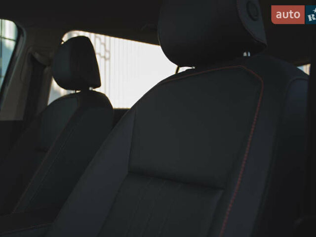 Серый Фольксваген Tiguan Allspace, объемом двигателя 2 л и пробегом 5 тыс. км за 28500 $, фото 23 на Automoto.ua